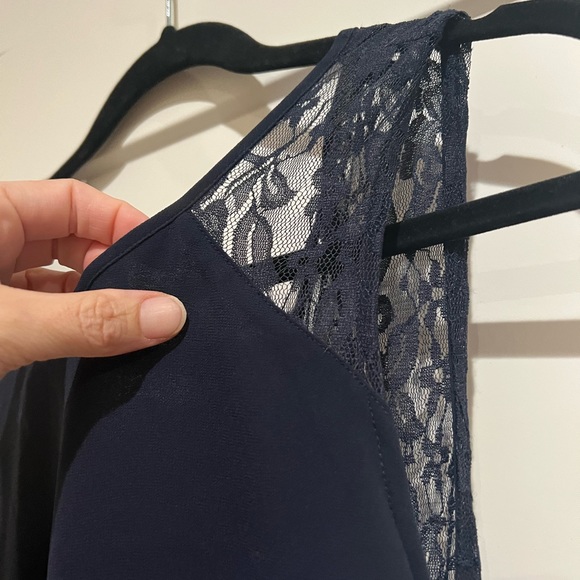 Flowy Maxi dress with lace back. - Picture 3 of 3